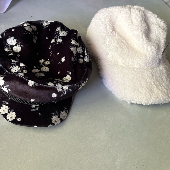 Bundle hats Karl Lagerfeld , H&M - Picture 5 of 9